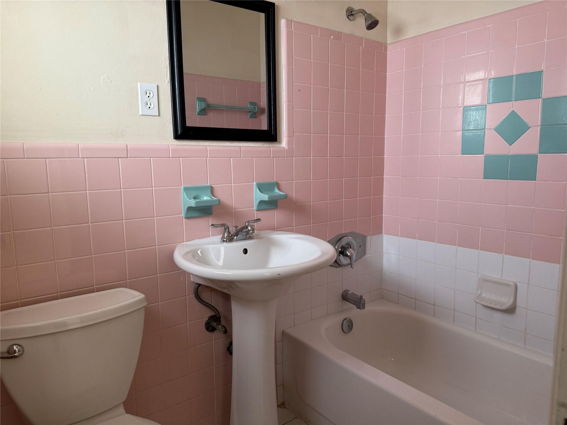 1219 NE 14th Avenue, Unit 4, Fort Lauderdale, FL 33304 Photo