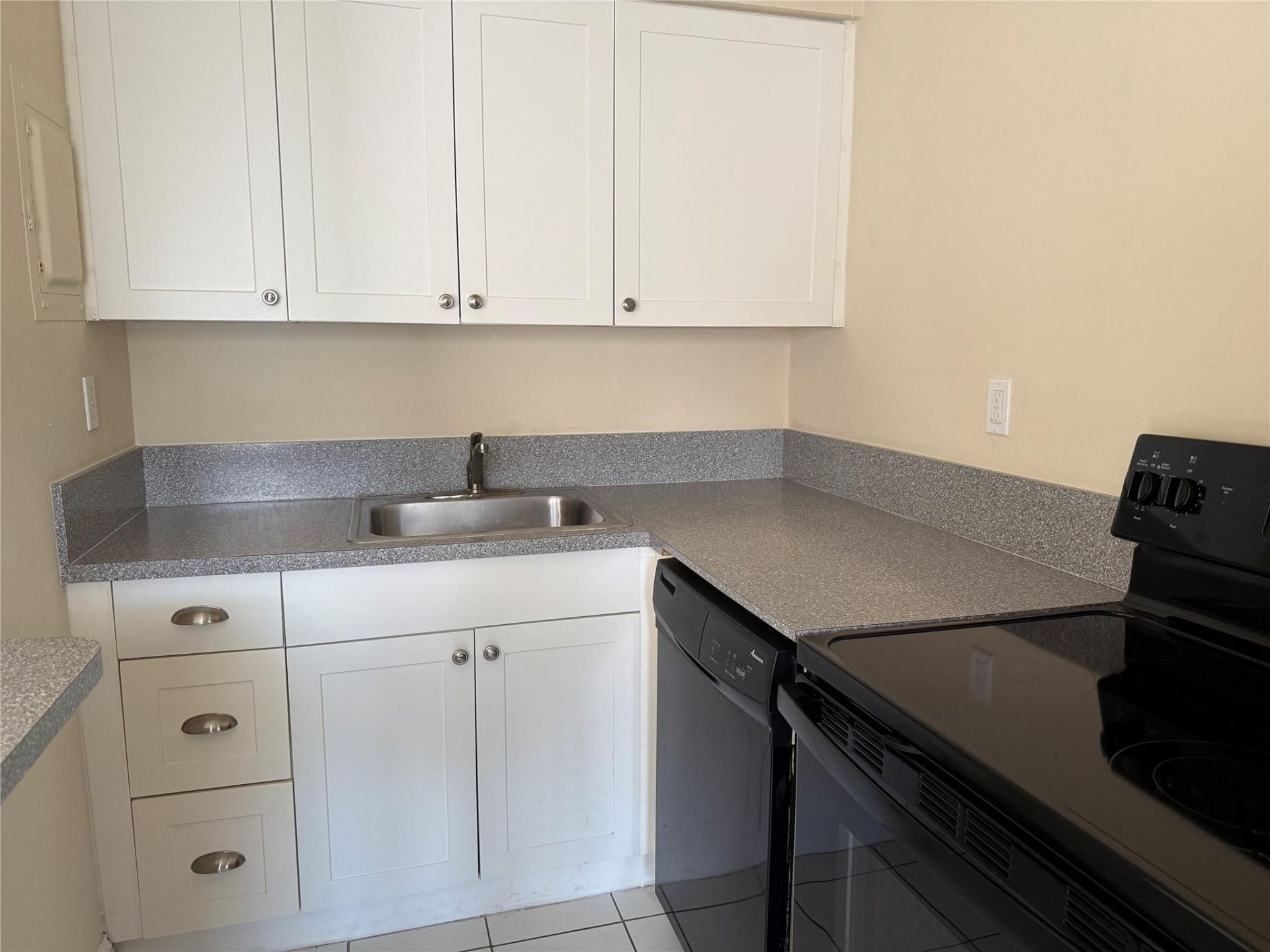 1219 NE 14th Avenue, Unit 4, Fort Lauderdale, FL 33304 Photo