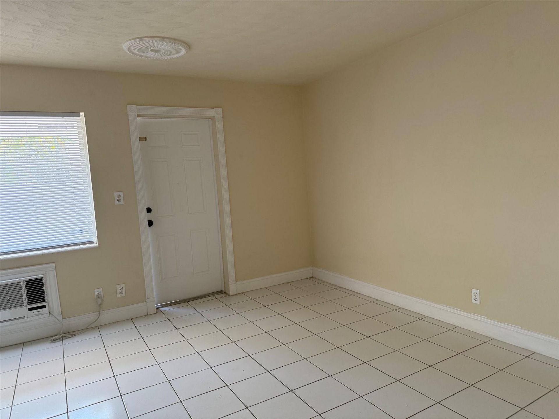 1219 NE 14th Avenue, Unit 4, Fort Lauderdale, FL 33304 Photo