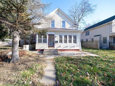 2226 Bryant Avenue N, Minneapolis, MN 55411