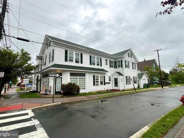 135 E MAIN STREET, TUCKERTON, NJ 08087