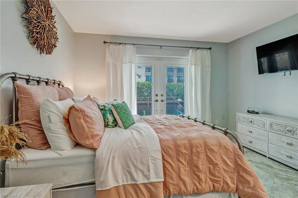 1351 Curlew Ave, Unit 104, Naples, FL 34102 Photo