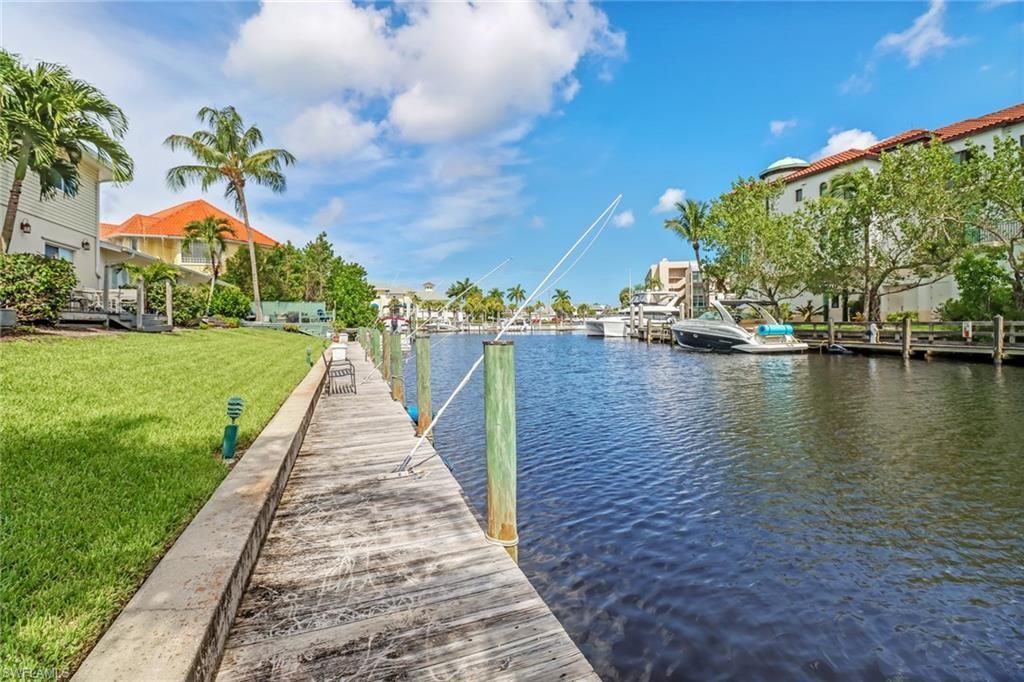 1351 Curlew Ave, Unit 104, Naples, FL 34102 Photo