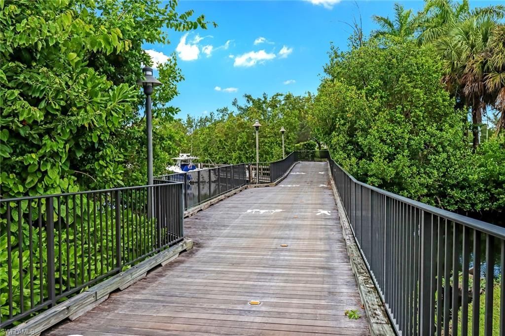 1351 Curlew Ave, Unit 104, Naples, FL 34102 Photo