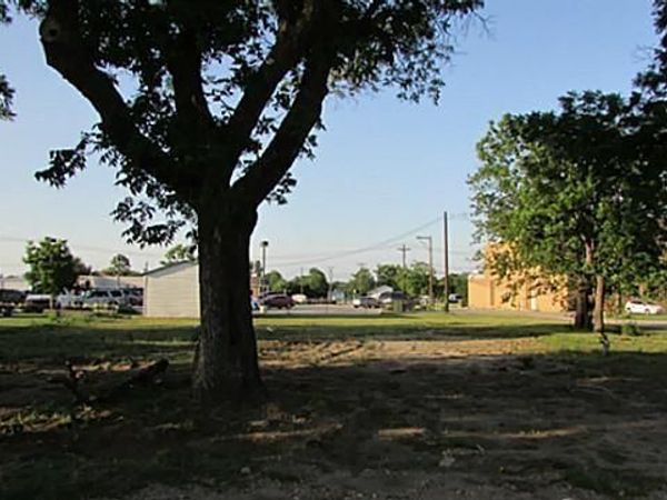 207 Main Street, Roanoke, TX 76262