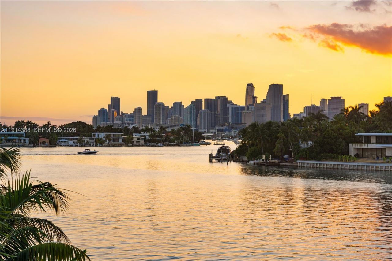 320 W Dilido Dr, Miami Beach, FL 33139 Photo