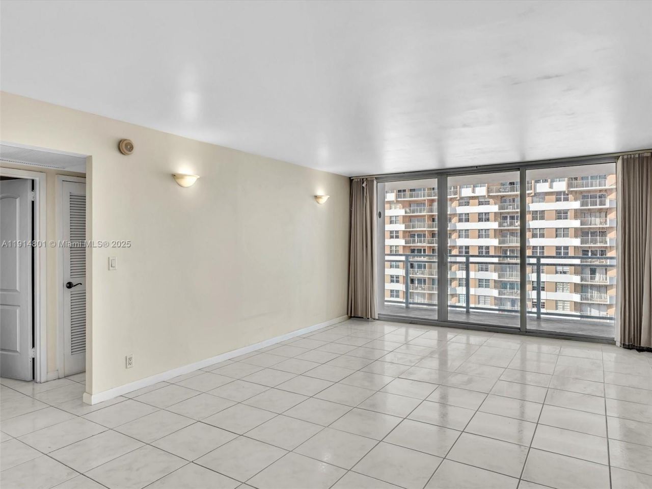 2030 S Ocean Dr, Unit 2024, Hallandale Beach, FL 33009 Photo