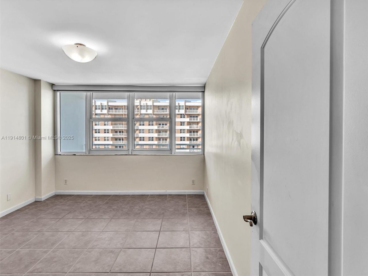 2030 S Ocean Dr, Unit 2024, Hallandale Beach, FL 33009 Photo