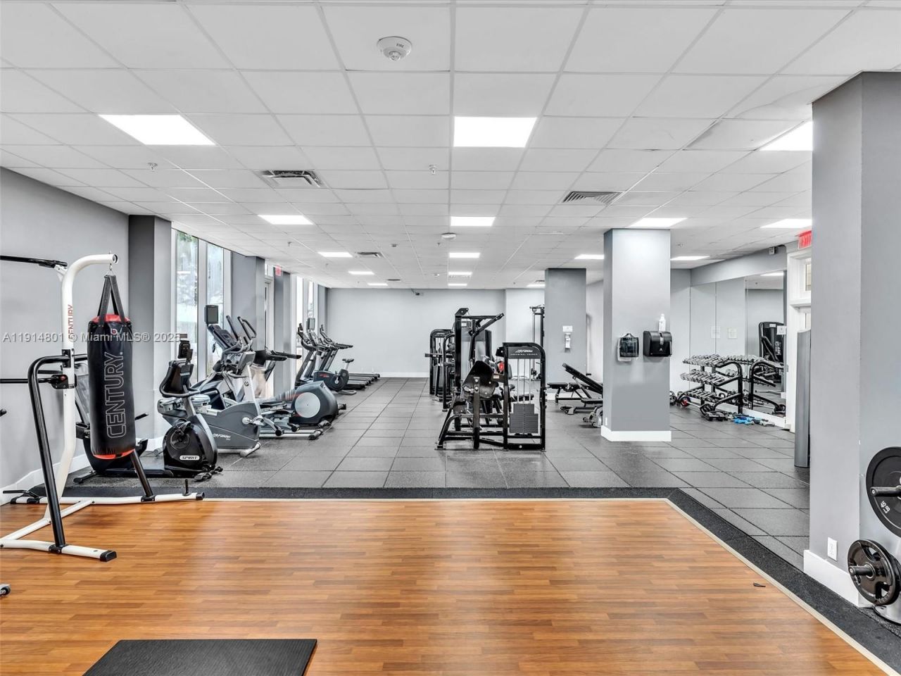 2030 S Ocean Dr, Unit 2024, Hallandale Beach, FL 33009 Photo