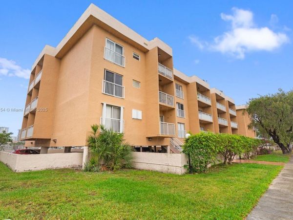 17051 NE 35th Ave, Unit 104, North Miami Beach, FL 33160