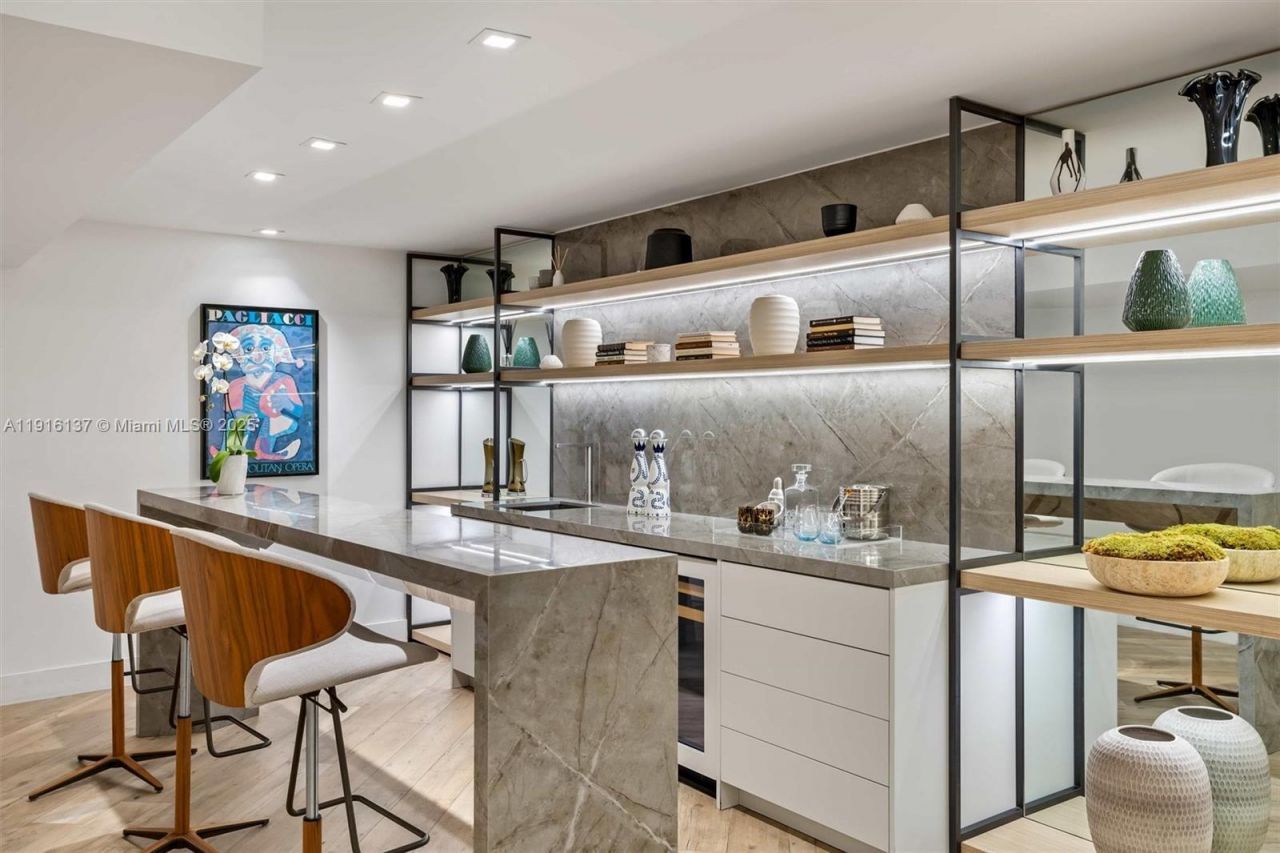 2301 Collins Ave, Unit 1432, Miami Beach, FL 33139 Photo