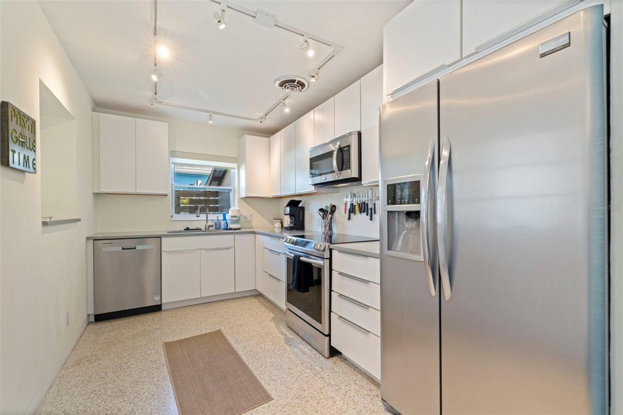 627 70th Avenue, Saint Pete Beach, FL 33706 Photo