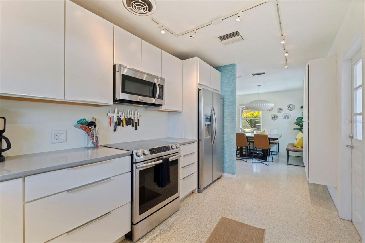 627 70th Avenue, Saint Pete Beach, FL 33706 Photo
