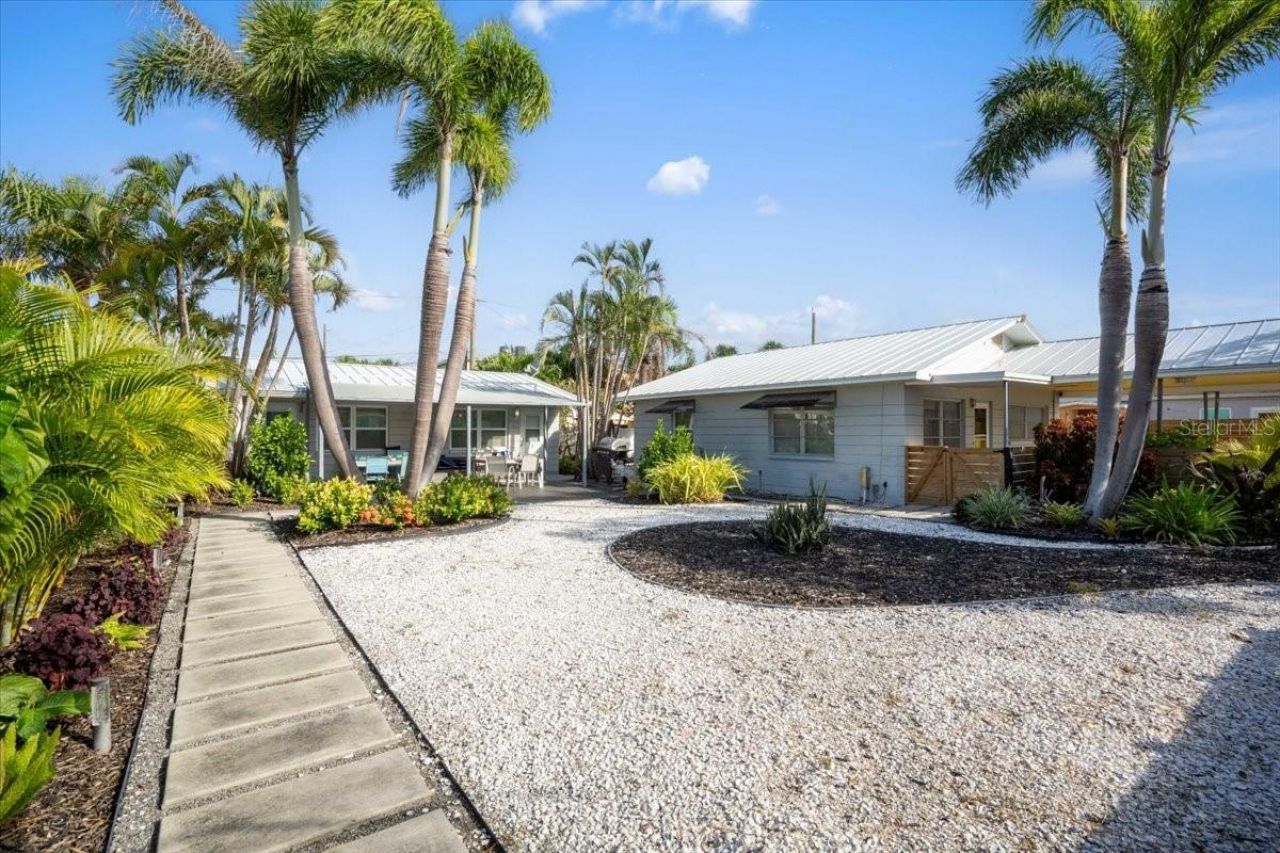 627 70th Avenue, Saint Pete Beach, FL 33706 Photo
