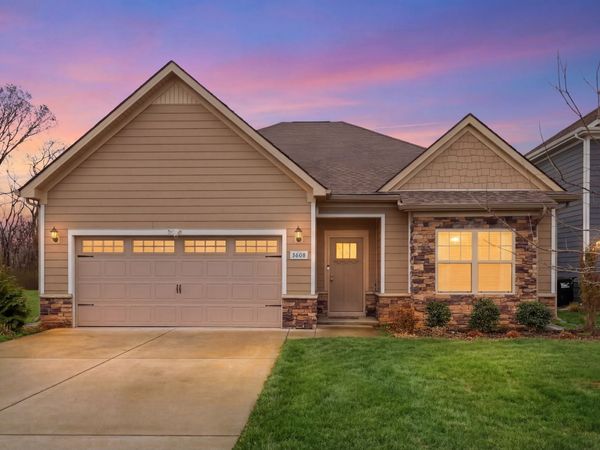 3608 Stormy Ln, Rockvale, TN 37153