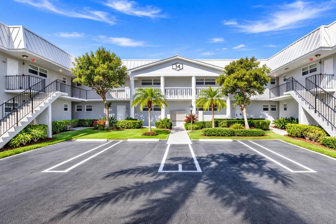 34 Colonial Club Drive, Unit 101, Boynton Beach, FL 33435 Photo