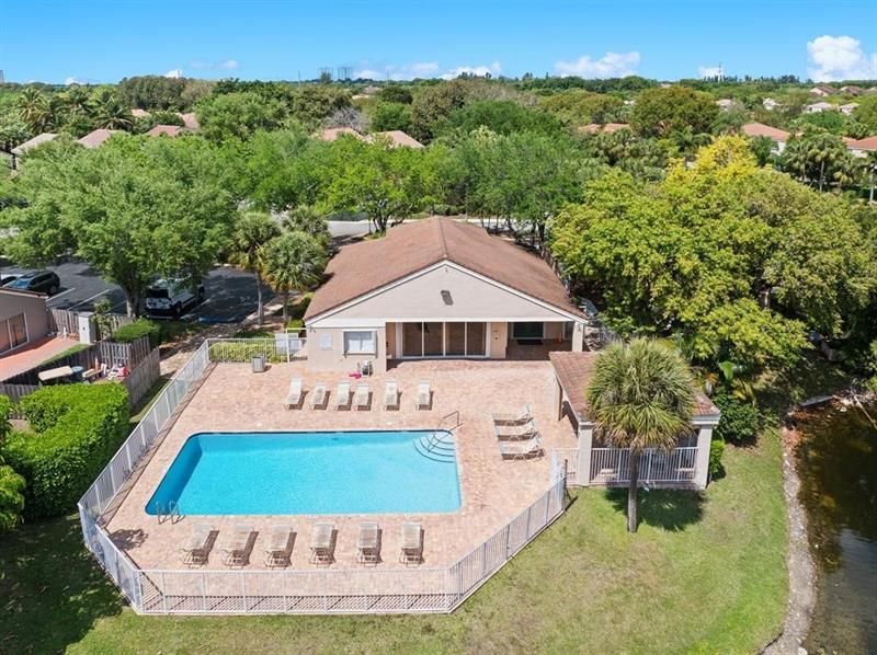 10615 NW 12th Court, Plantation, FL 33322 Photo