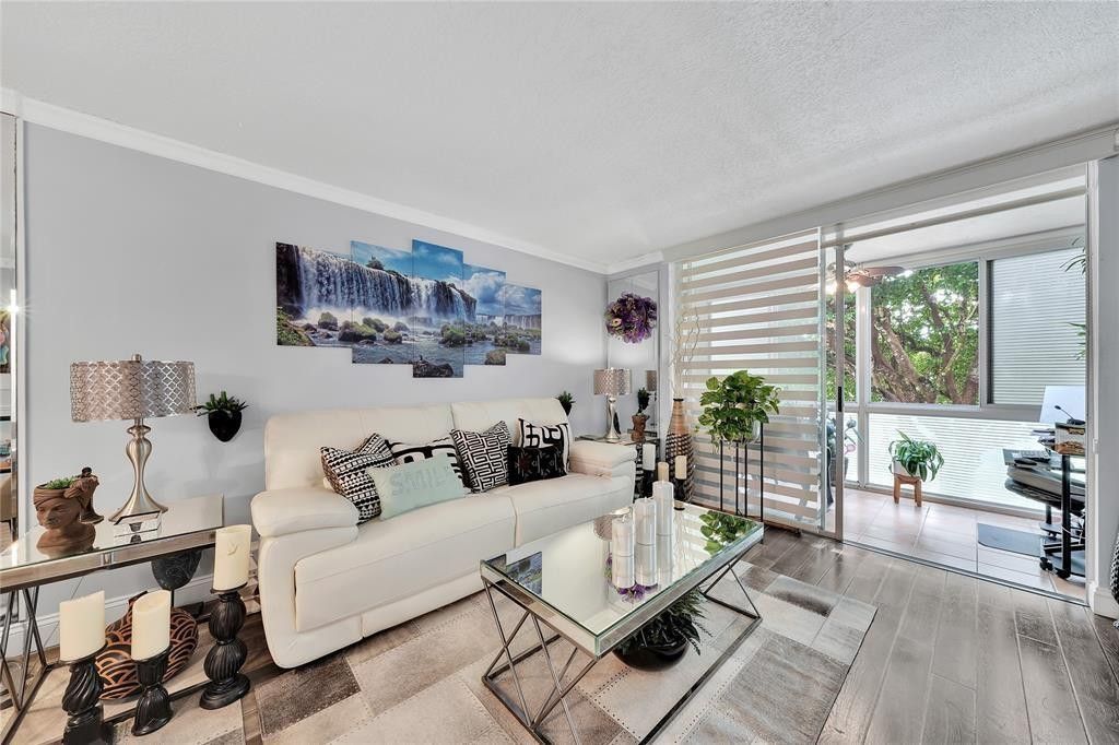 9281 Sunrise Lakes Boulevard, Unit 212, Sunrise, FL 33322 Photo