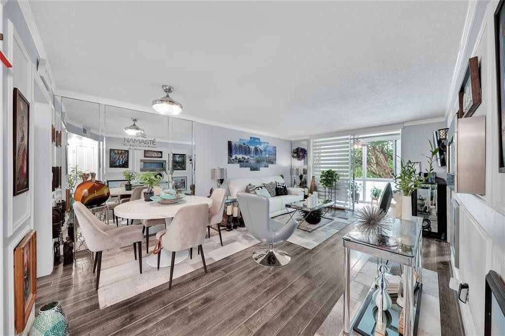 9281 Sunrise Lakes Boulevard, Unit 212, Sunrise, FL 33322 Photo