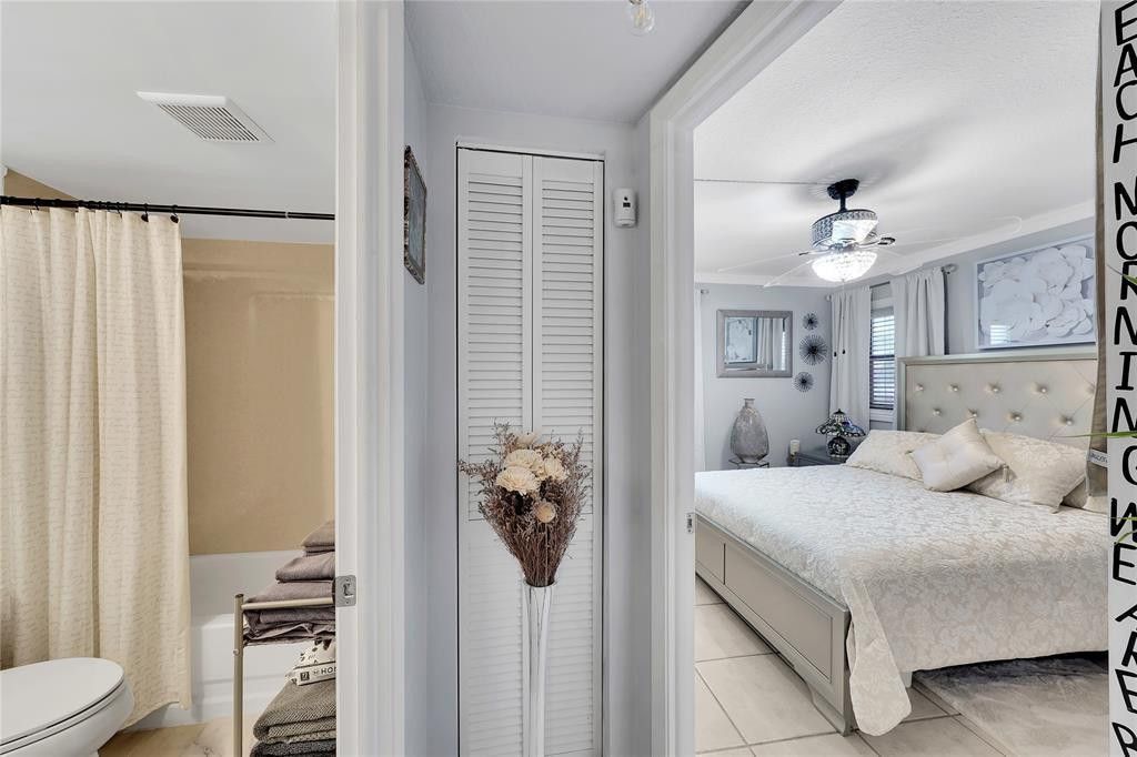 9281 Sunrise Lakes Boulevard, Unit 212, Sunrise, FL 33322 Photo