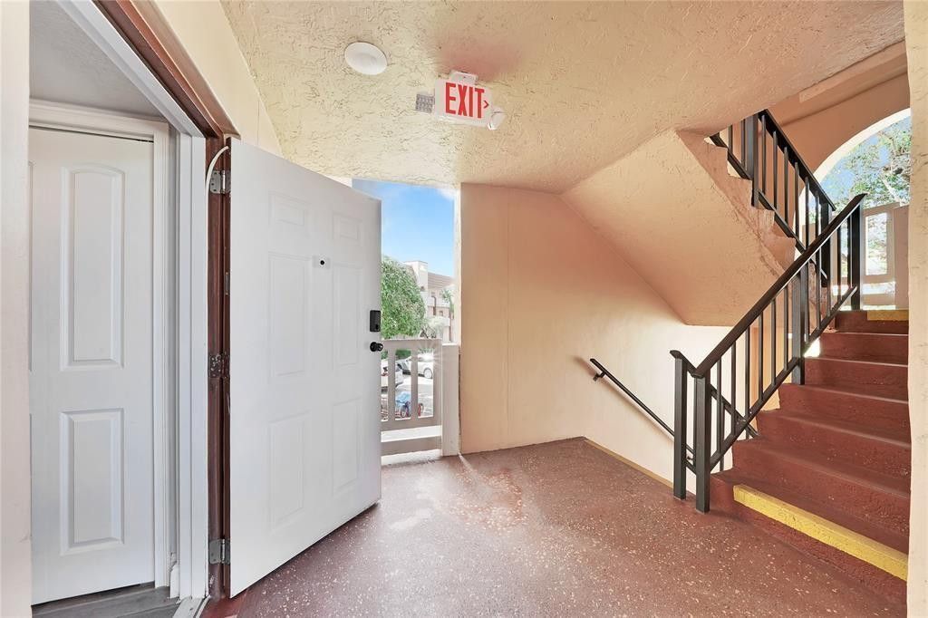 9281 Sunrise Lakes Boulevard, Unit 212, Sunrise, FL 33322 Photo