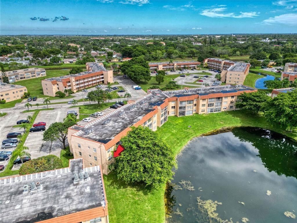 9281 Sunrise Lakes Boulevard, Unit 212, Sunrise, FL 33322 Photo