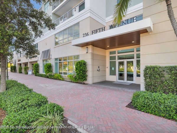 236 SE 5TH Avenue, Unit 301, Delray Beach, FL 33483