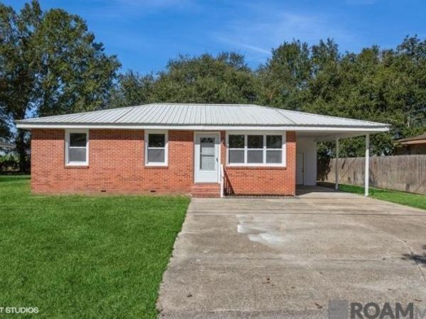 33100 Adams Dr, White Castle, LA 70788