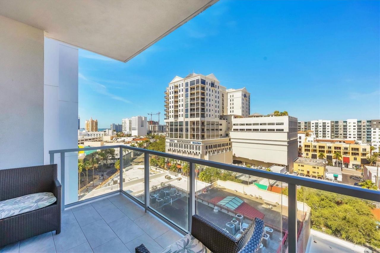 111 S Pineapple Avenue, Unit 816, Sarasota, FL 34236 Photo