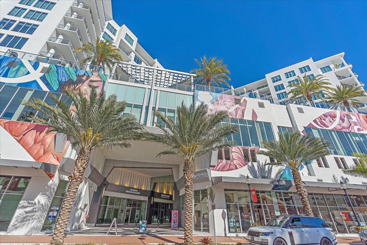 111 S Pineapple Avenue, Unit 816, Sarasota, FL 34236 Photo