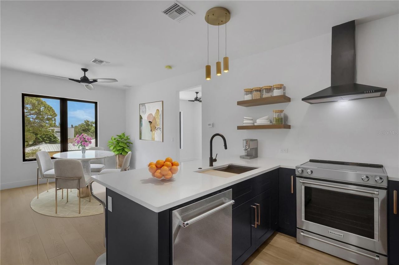 2079 Hibiscus Street, Sarasota, FL 34239 Photo