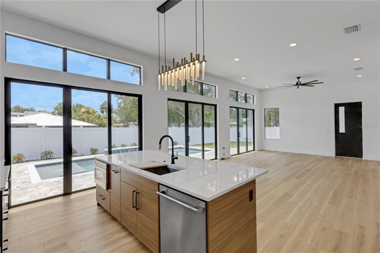 2079 Hibiscus Street, Sarasota, FL 34239 Photo