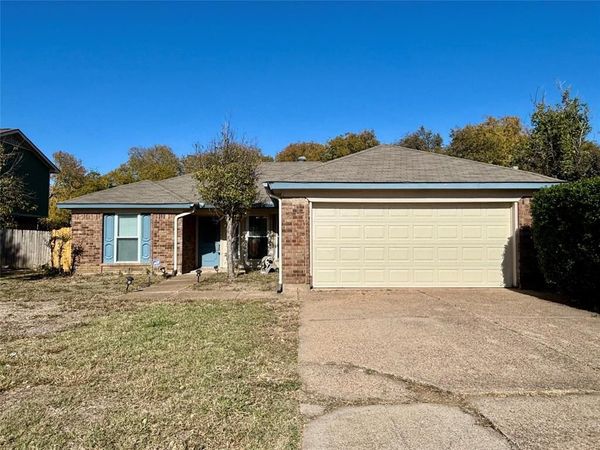 319 Iberis Drive, Arlington, TX 76018