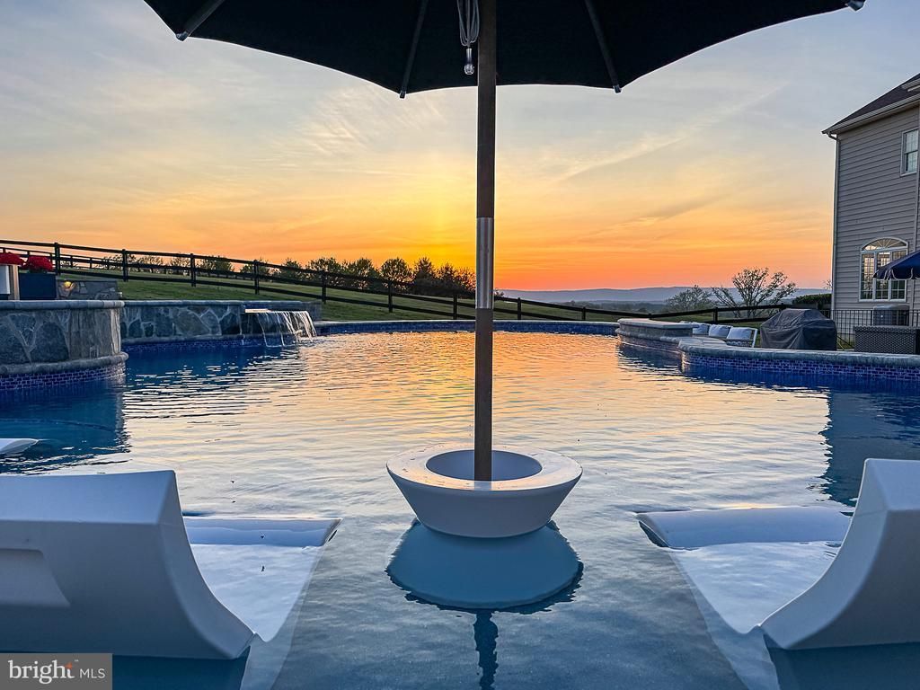 15097 Barlow Drive, Waterford, VA 20197 Main Photo