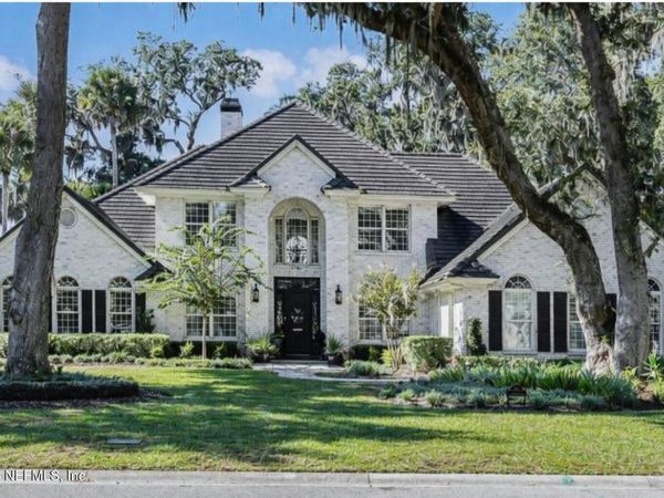 192 TWELVE OAKS Lane, Ponte Vedra Beach, FL 32082