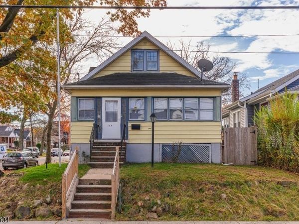 140 W Lincoln Ave, Roselle Park, NJ 07204