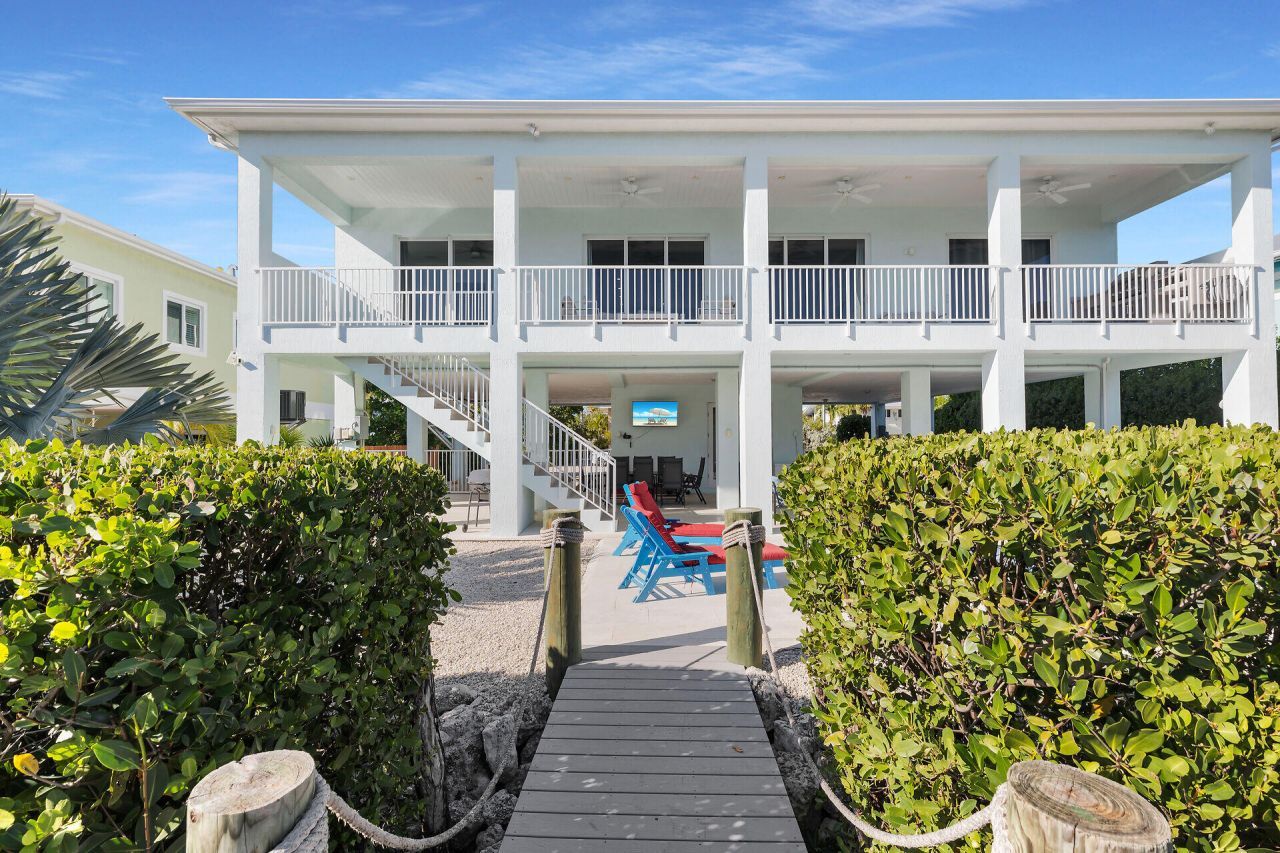 207 E Bruce Court, Marathon, FL 33050 Photo