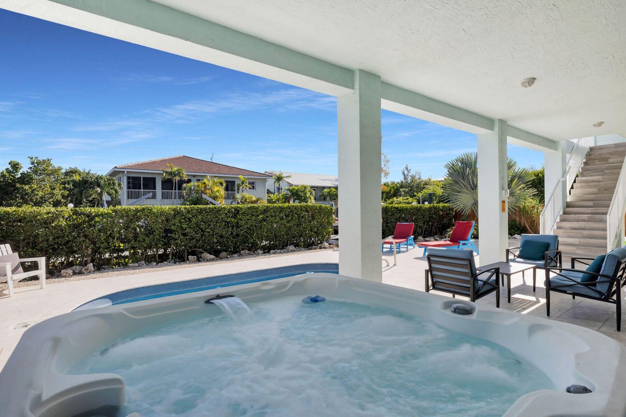 207 E Bruce Court, Marathon, FL 33050 Photo