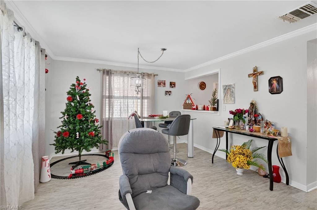 5 Pinewood Blvd, Lehigh Acres, FL 33936 Photo