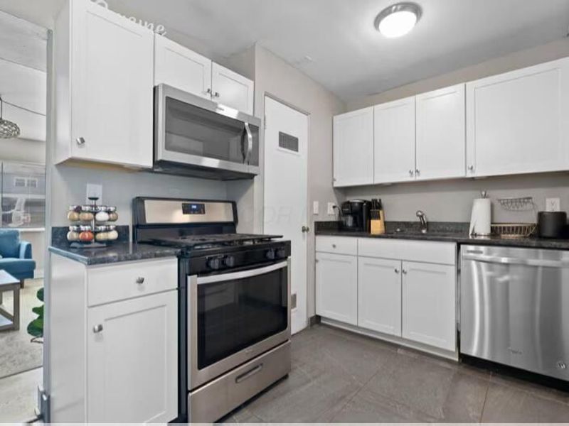 464 E Norwich Avenue, Unit 464 D, Columbus, OH 43201 Photo 5