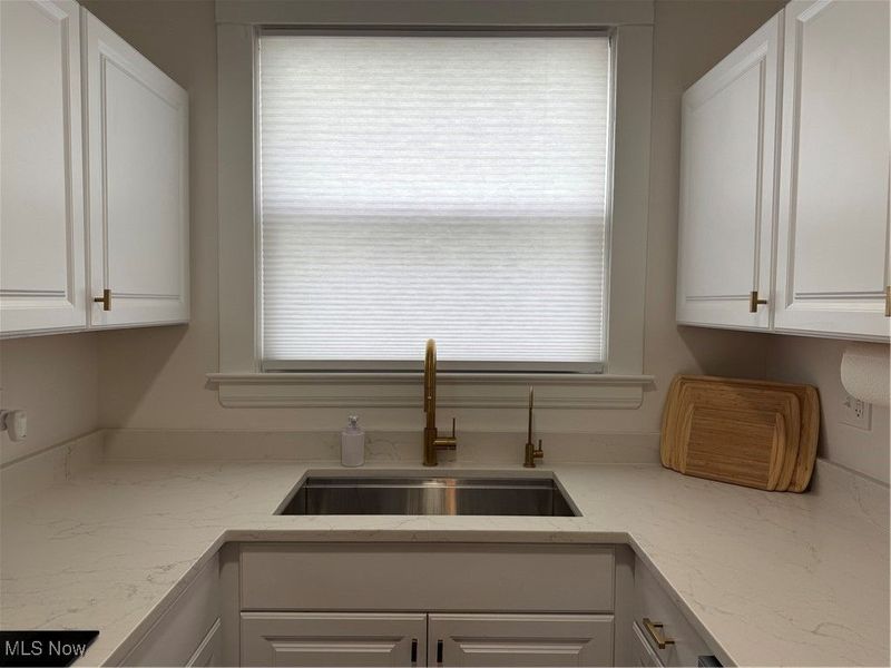 1320 W 108th Street, Cleveland, OH 44102 Photo 18