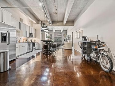 360 W Pershing Road, Unit 030, Kansas City, MO 64108