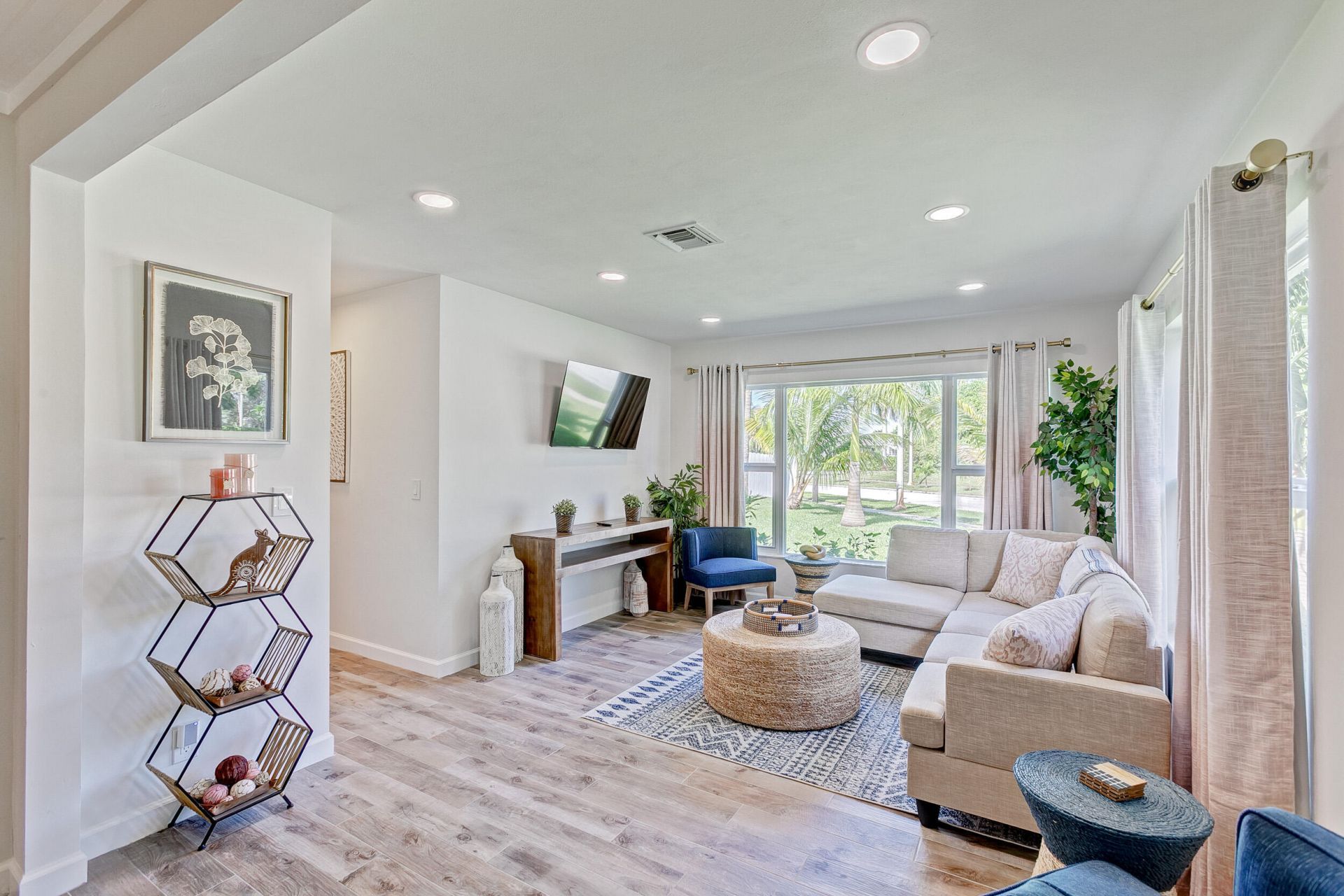 385 Hunter Street, West Palm Beach, FL 33405 Photo