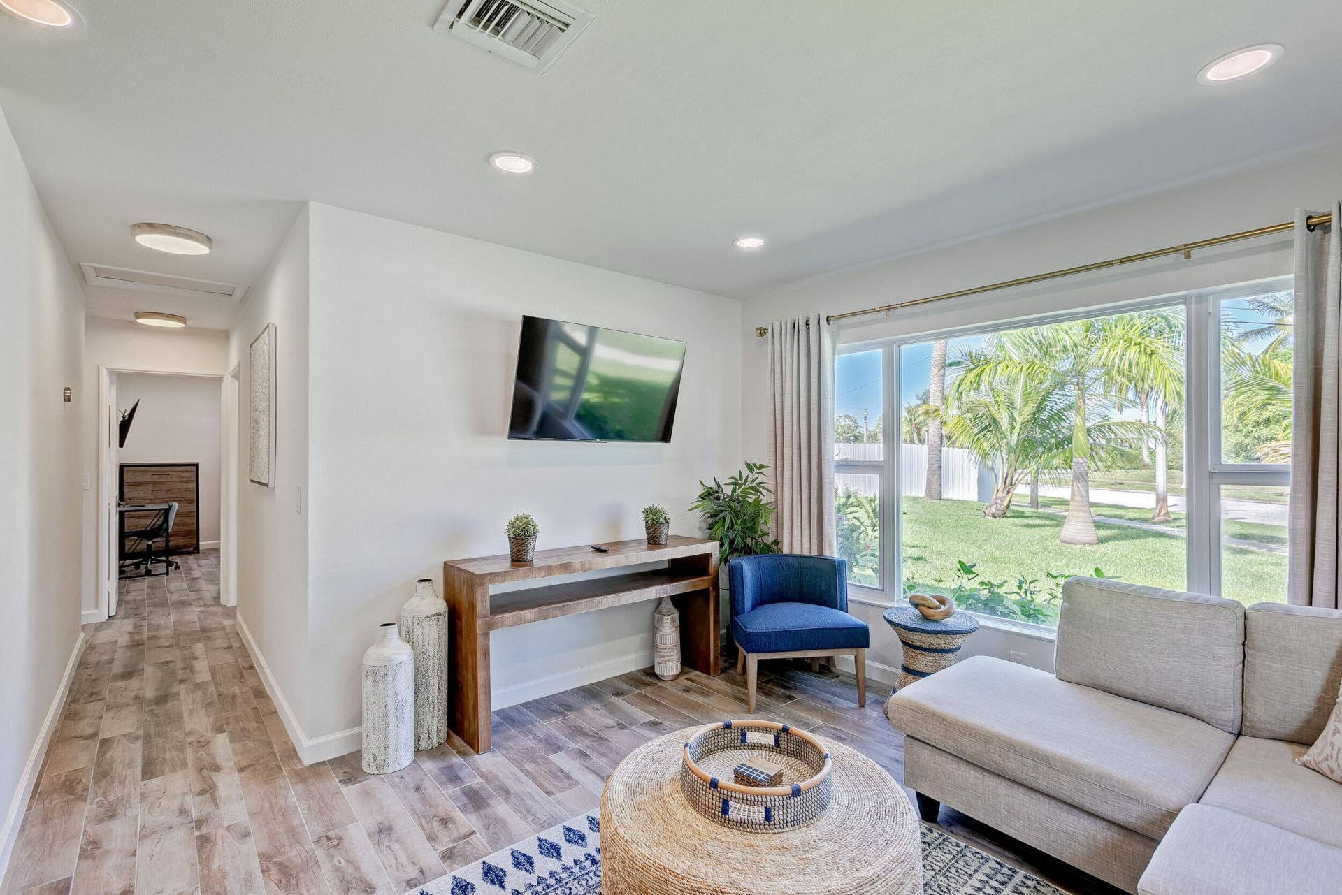 385 Hunter Street, West Palm Beach, FL 33405 Photo