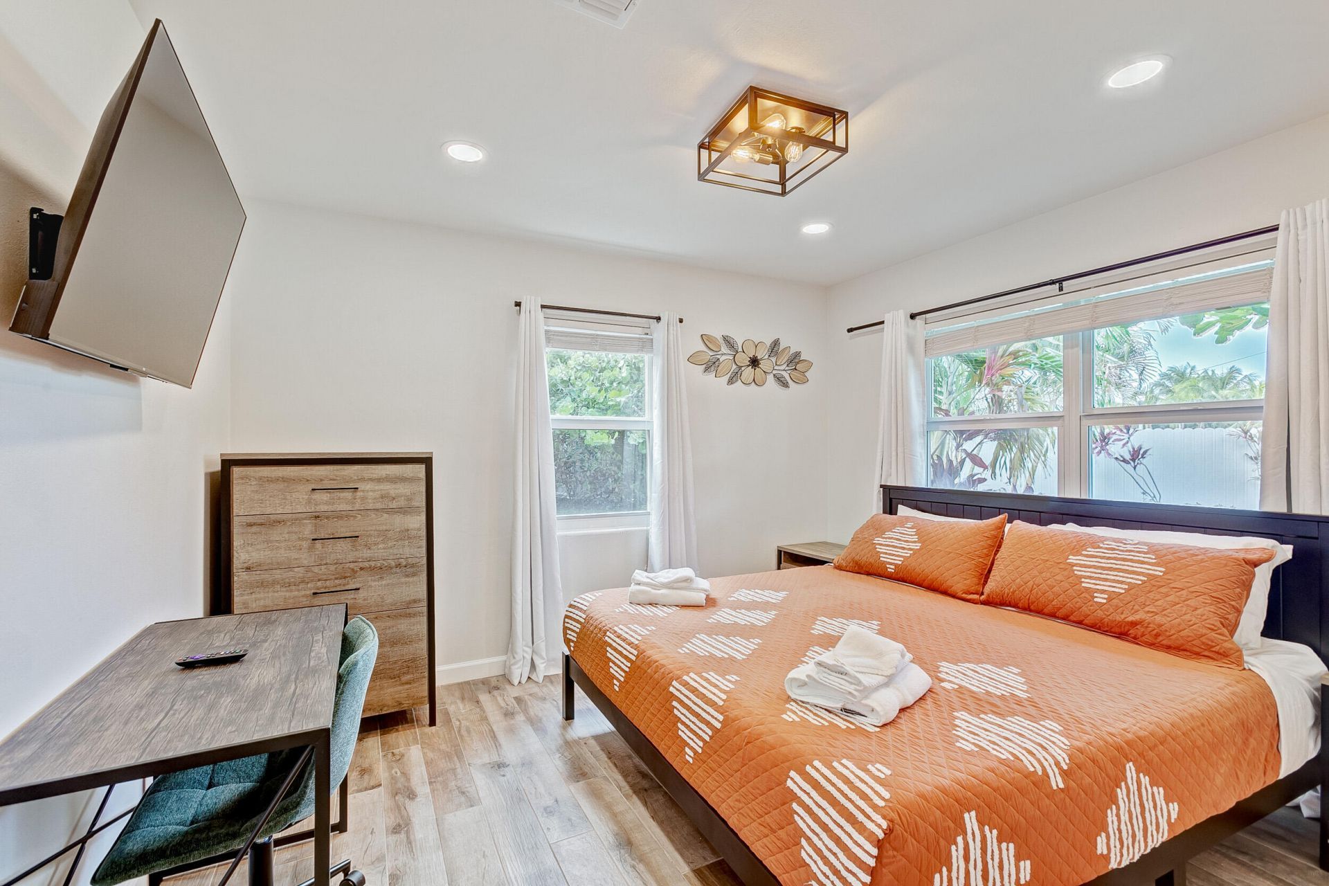 385 Hunter Street, West Palm Beach, FL 33405 Photo