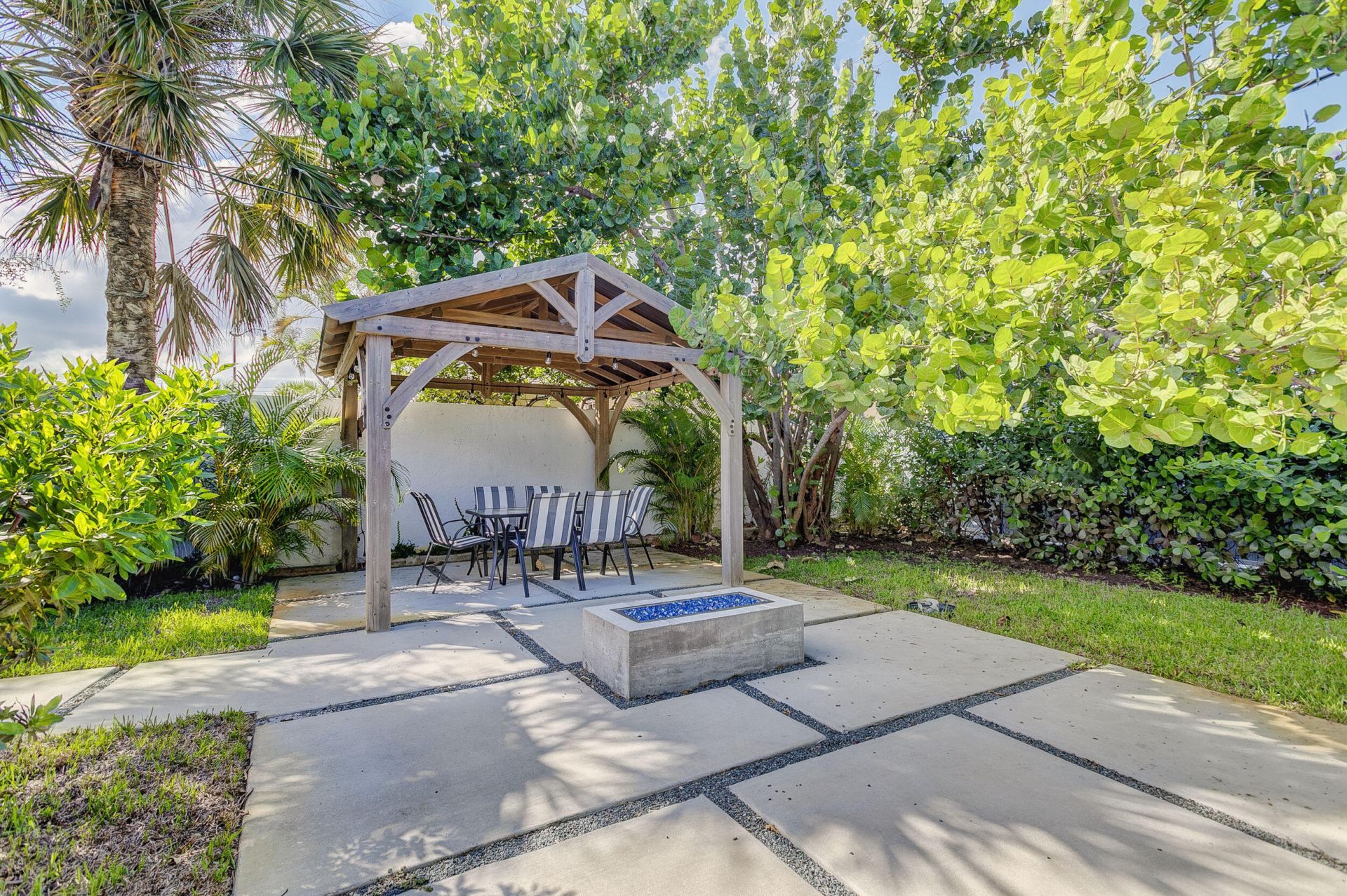 385 Hunter Street, West Palm Beach, FL 33405 Photo