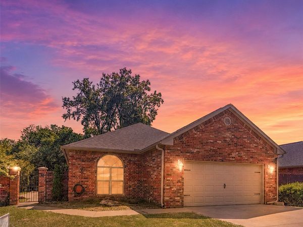 1262 Augusta, Shawnee, OK 74801