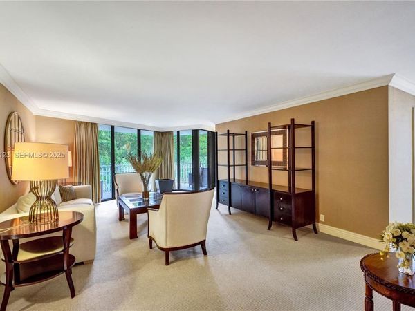 2000 Towerside Ter, Unit 301, Miami, FL 33138