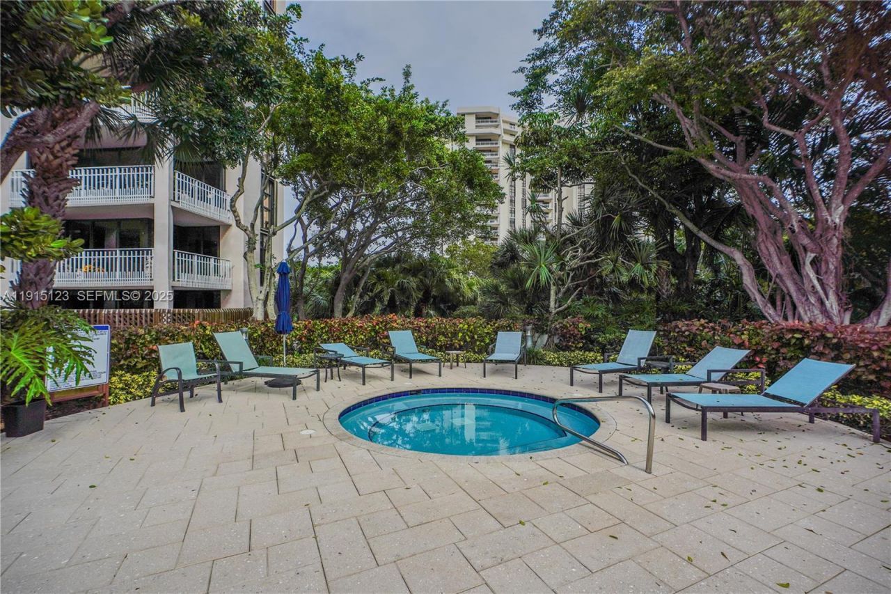 2000 Towerside Ter, Unit 301, Miami, FL 33138 Photo