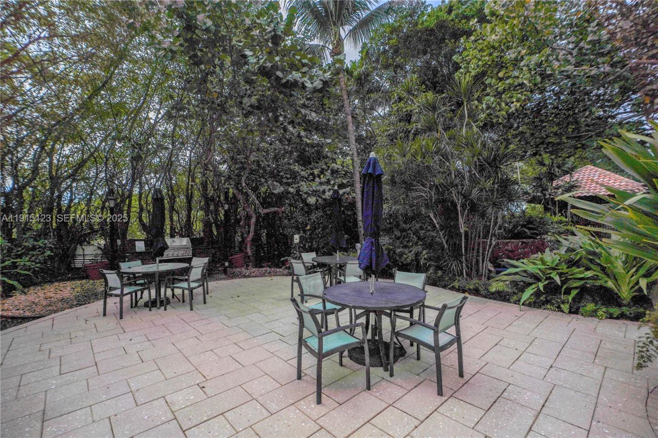 2000 Towerside Ter, Unit 301, Miami, FL 33138 Photo